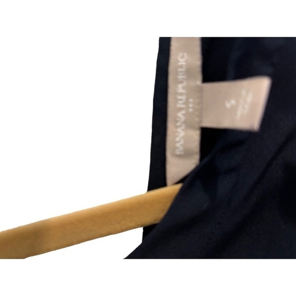 anana Republic Navy Blue Pleated Neckline Open Back Lightweight Top Size Small - Picture 3 of 4